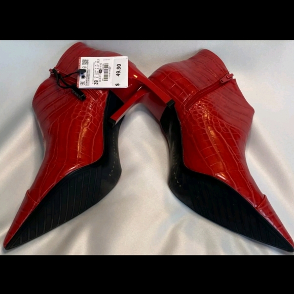 Zara Trafaluc Pointy Toe Red Faux Leather Animal Print Heel Ankle Bootie - Picture 2 of 9